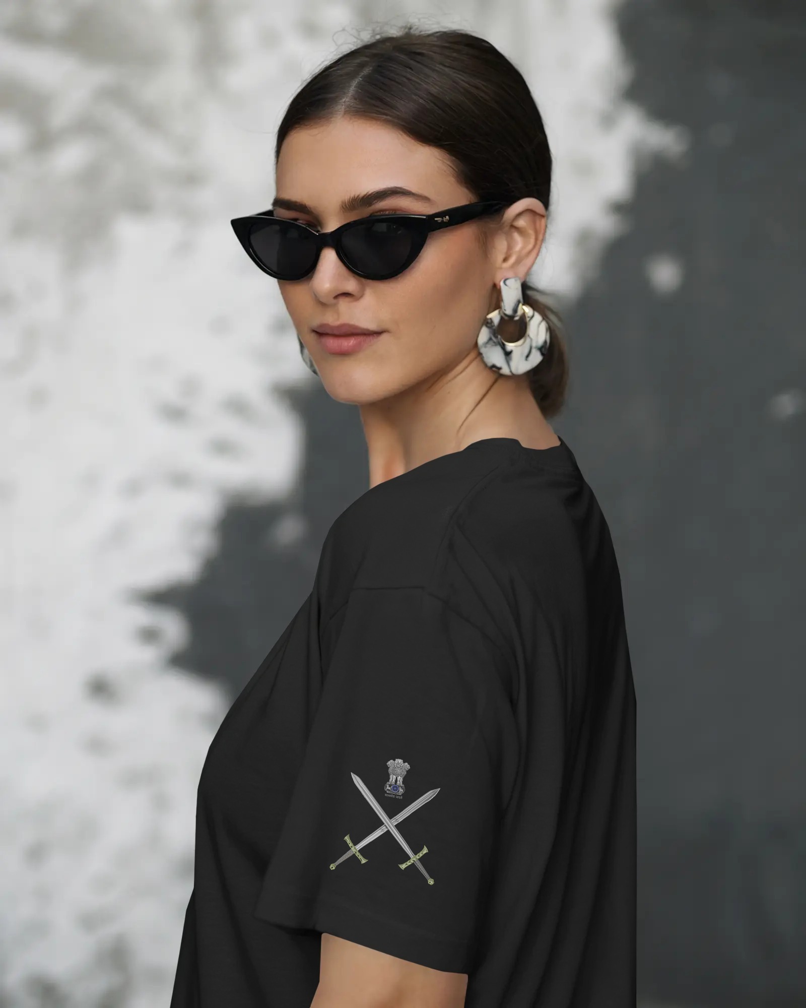 woman black side rafale